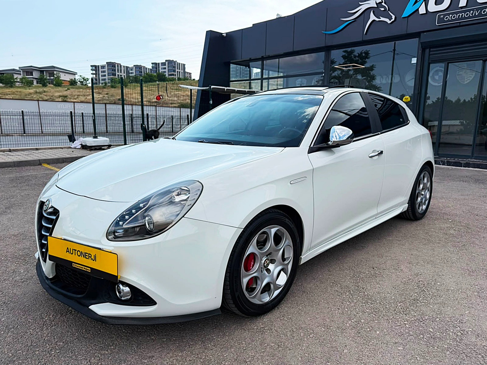 AUTONERJİ'DEN 2014 ALFA ROMEO GİULİETTA 1.4 TB MULTİAİR DİSTİNCT