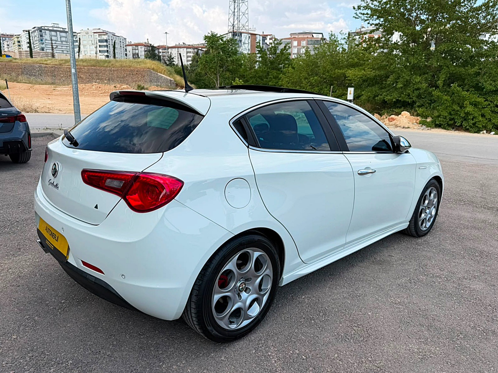 AUTONERJİ'DEN 2014 ALFA ROMEO GİULİETTA 1.4 TB MULTİAİR DİSTİNCT