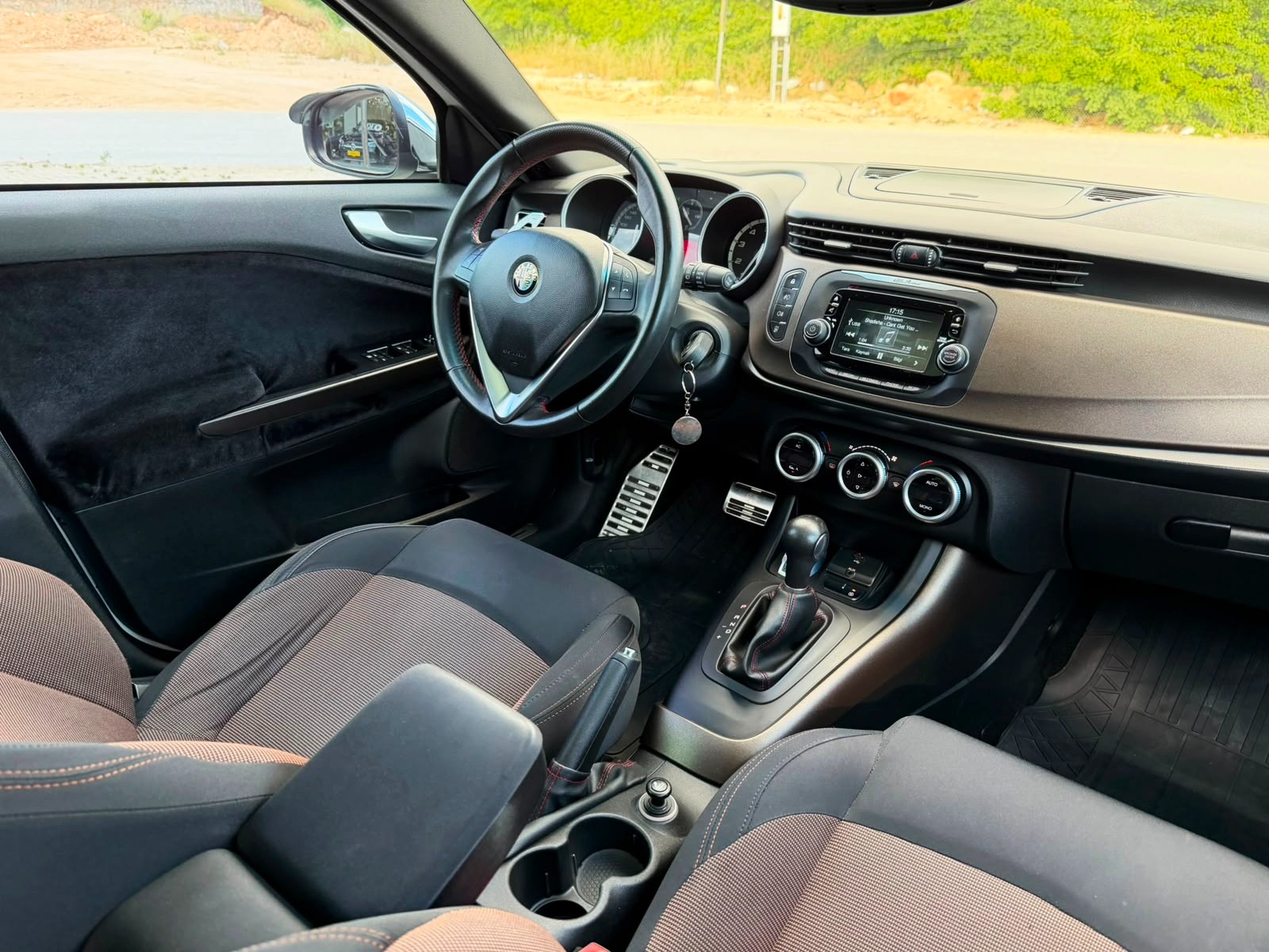 AUTONERJİ'DEN 2014 ALFA ROMEO GİULİETTA 1.4 TB MULTİAİR DİSTİNCT