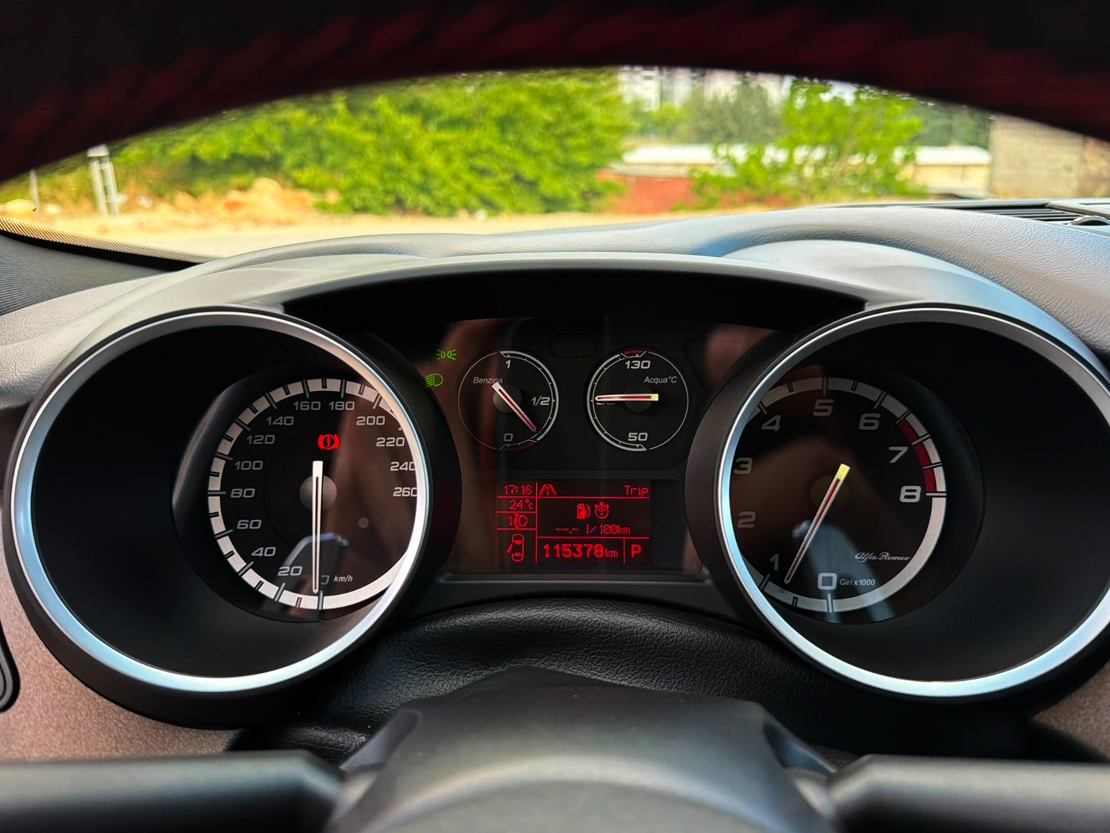 AUTONERJİ'DEN 2014 ALFA ROMEO GİULİETTA 1.4 TB MULTİAİR DİSTİNCT