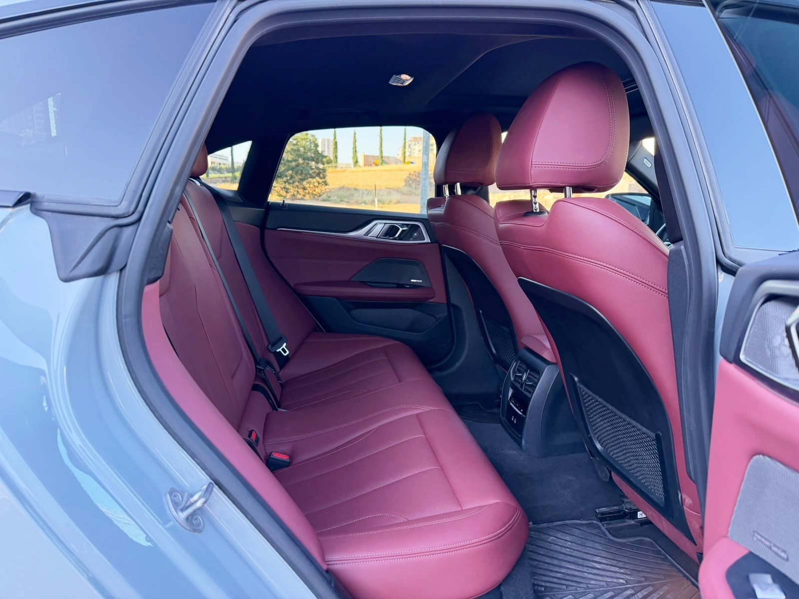 2023 BMW İ4 eDrive40 M SPORT HARMAN KIRMIZI DERİ