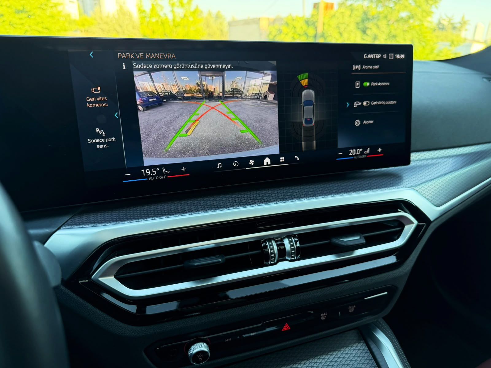 2023 BMW İ4 eDrive40 M SPORT HARMAN KIRMIZI DERİ