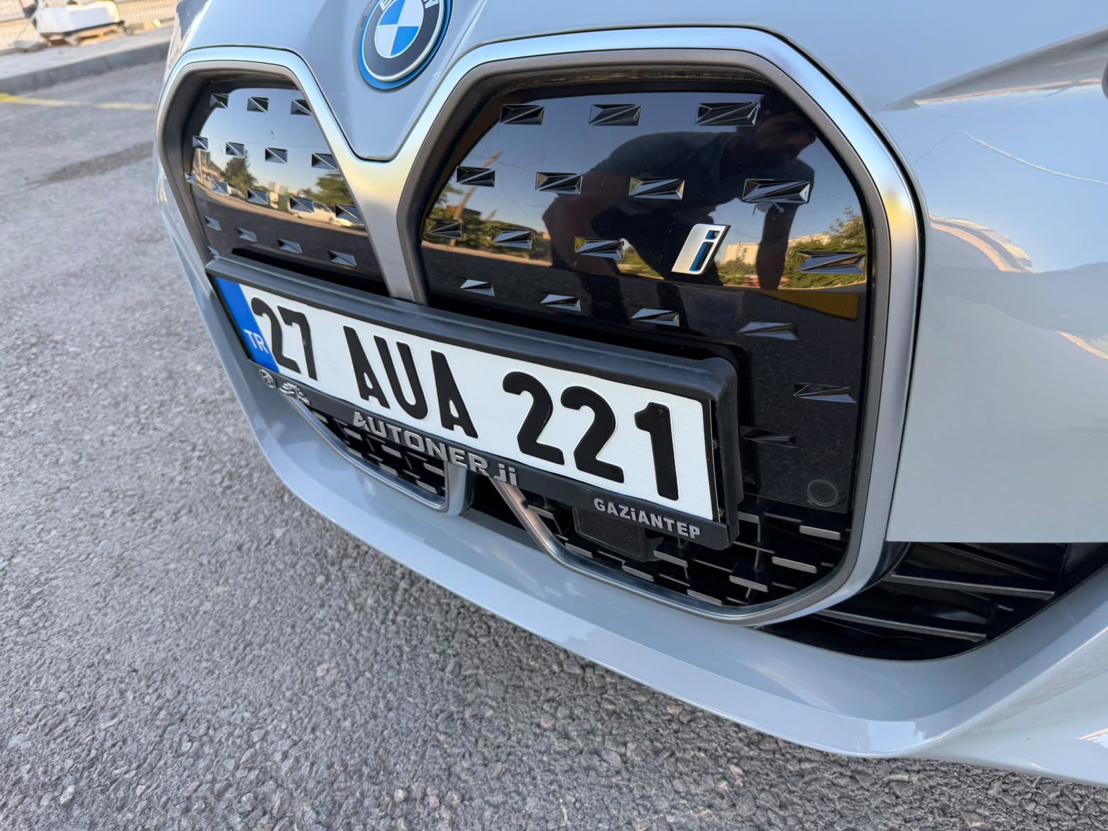 2023 BMW İ4 eDrive40 M SPORT HARMAN KIRMIZI DERİ