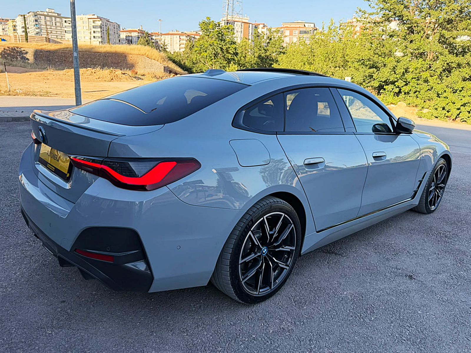 2023 BMW İ4 eDrive40 M SPORT HARMAN KIRMIZI DERİ