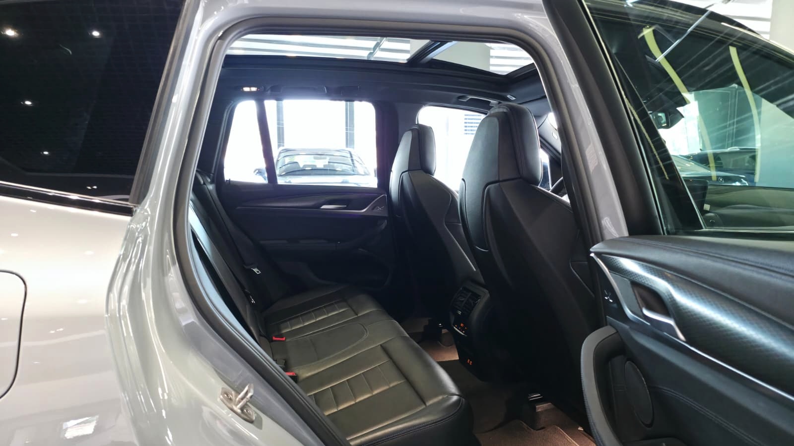 2024 BMW X3 M SPORT 50.th RECARO KOLTUK SHADOW