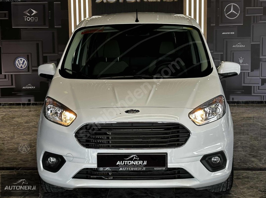 Tourneo Courier 1.0L Ecoboost Titanium hatasız