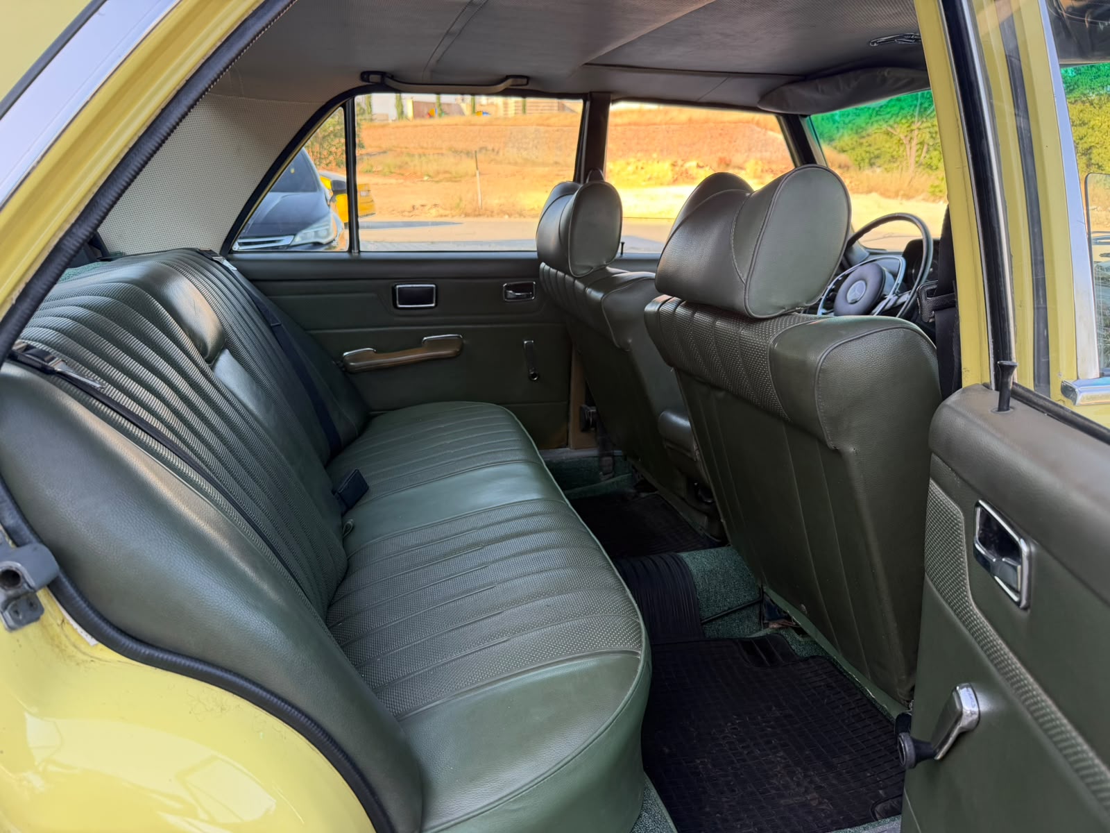 Mercedes Benz W115 KASA 1975 Model Bakımlı SUNROOF
