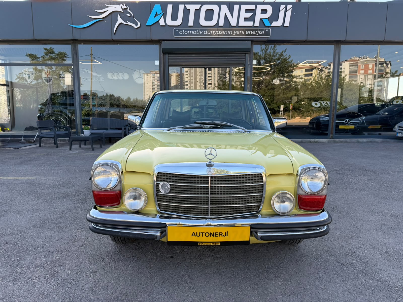 Mercedes Benz W115 KASA 1975 Model Bakımlı SUNROOF