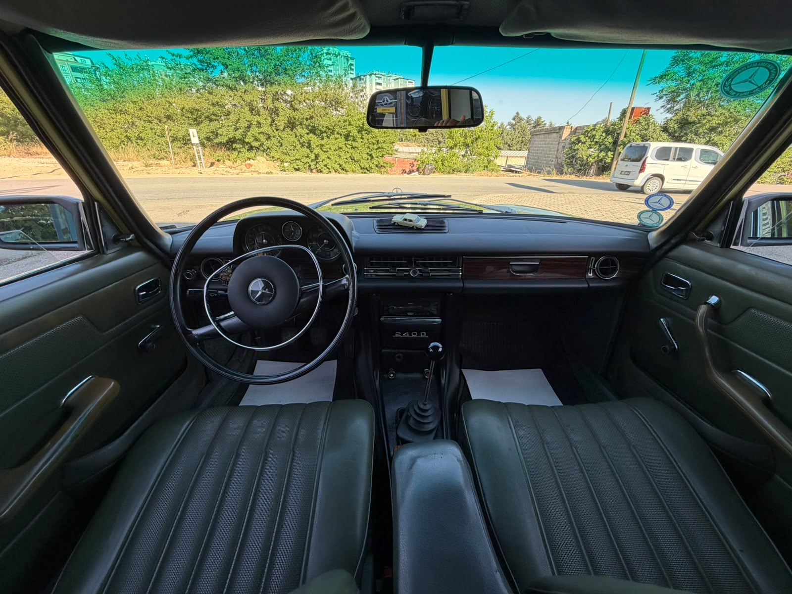 Mercedes Benz W115 KASA 1975 Model Bakımlı SUNROOF