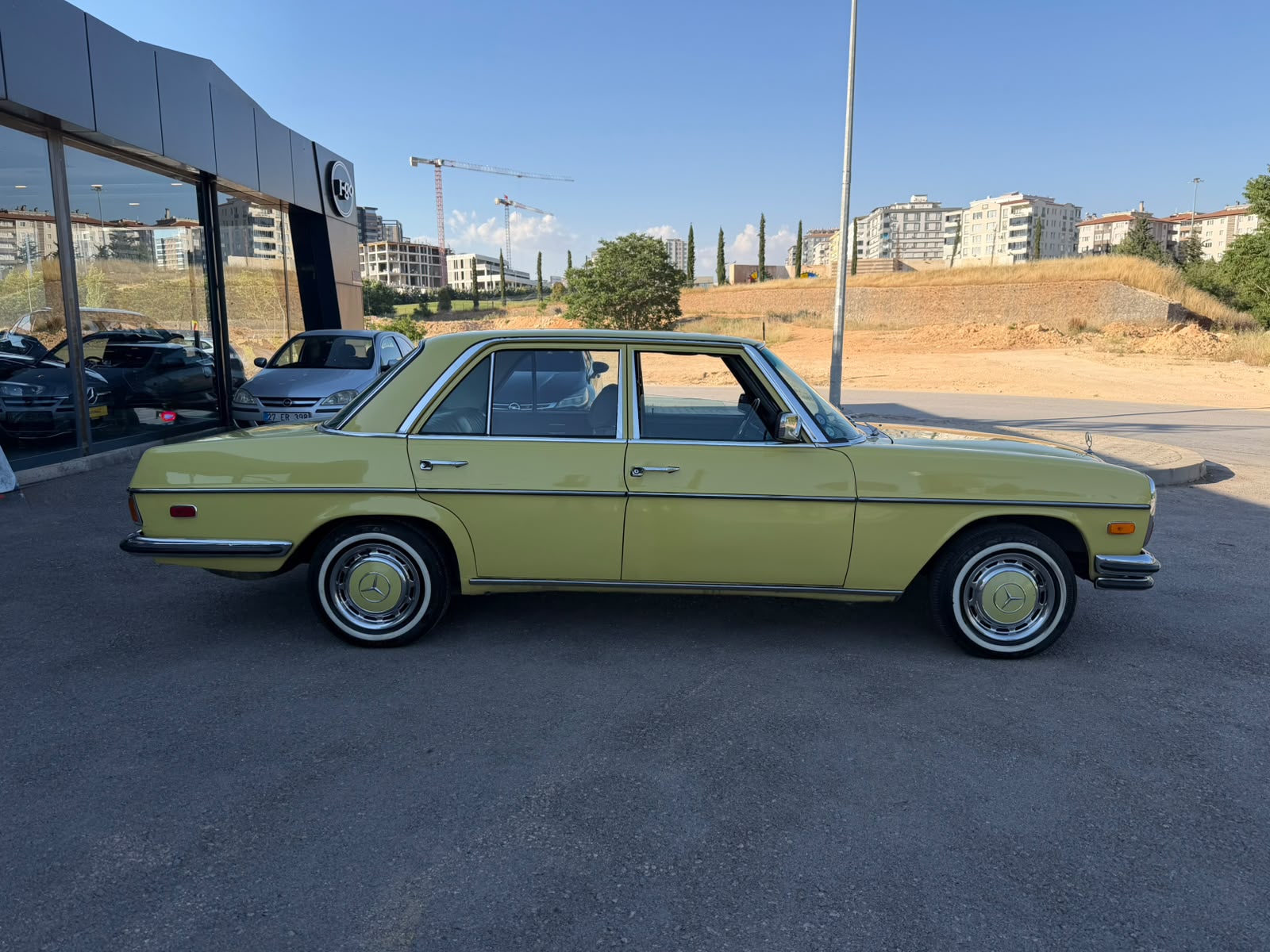 Mercedes Benz W115 KASA 1975 Model Bakımlı SUNROOF