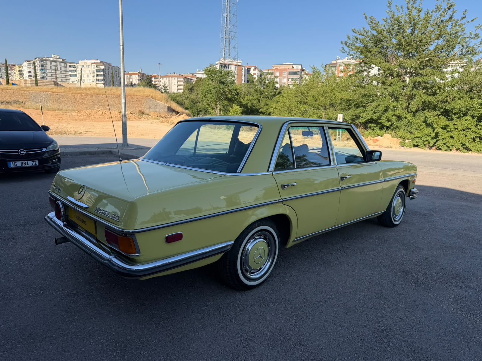 Mercedes Benz W115 KASA 1975 Model Bakımlı SUNROOF