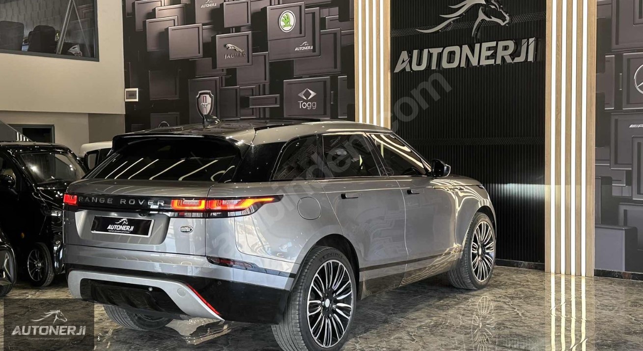 Range Rover Velar 2.0 TD4 D240 AWD R-Dynamic