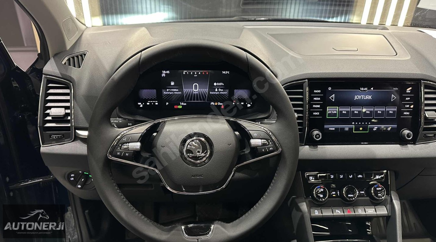 KAROQ-1.5 TSI-ELİTE-CAM TAVAN-HAYALET-GERİ GÖRÜŞ