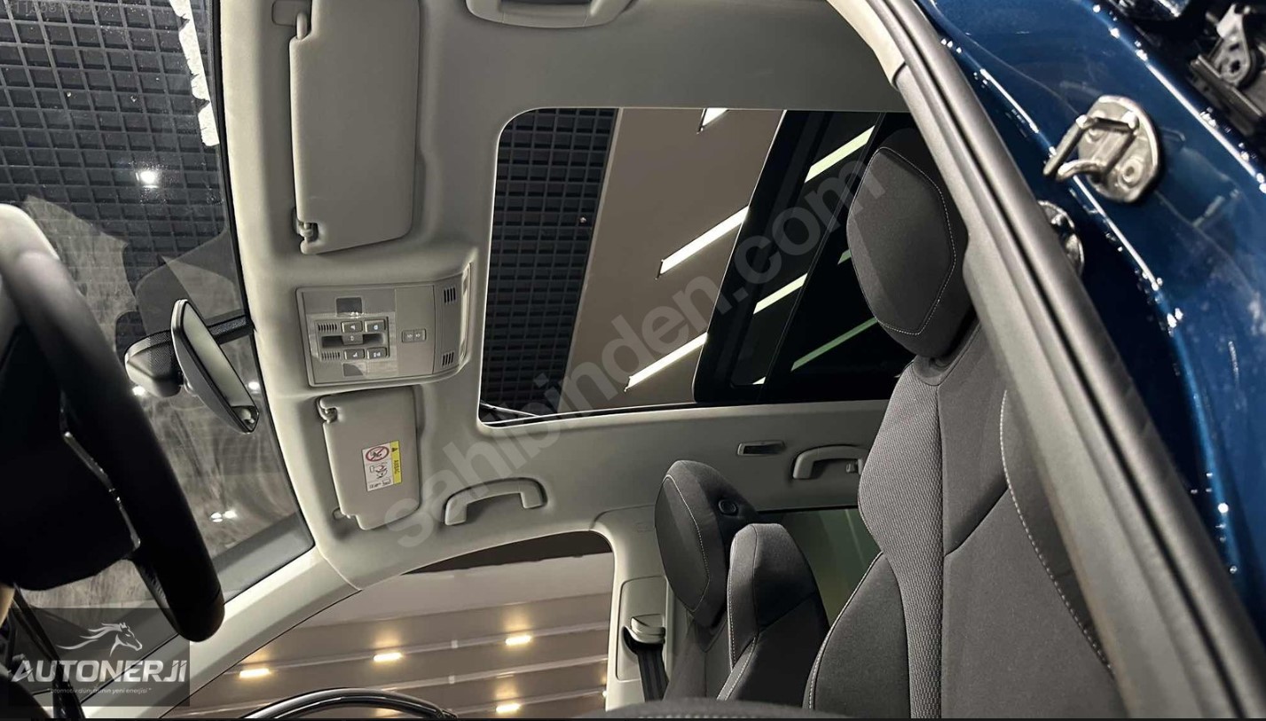 KAROQ-1.5 TSI-ELİTE-CAM TAVAN-HAYALET-GERİ GÖRÜŞ