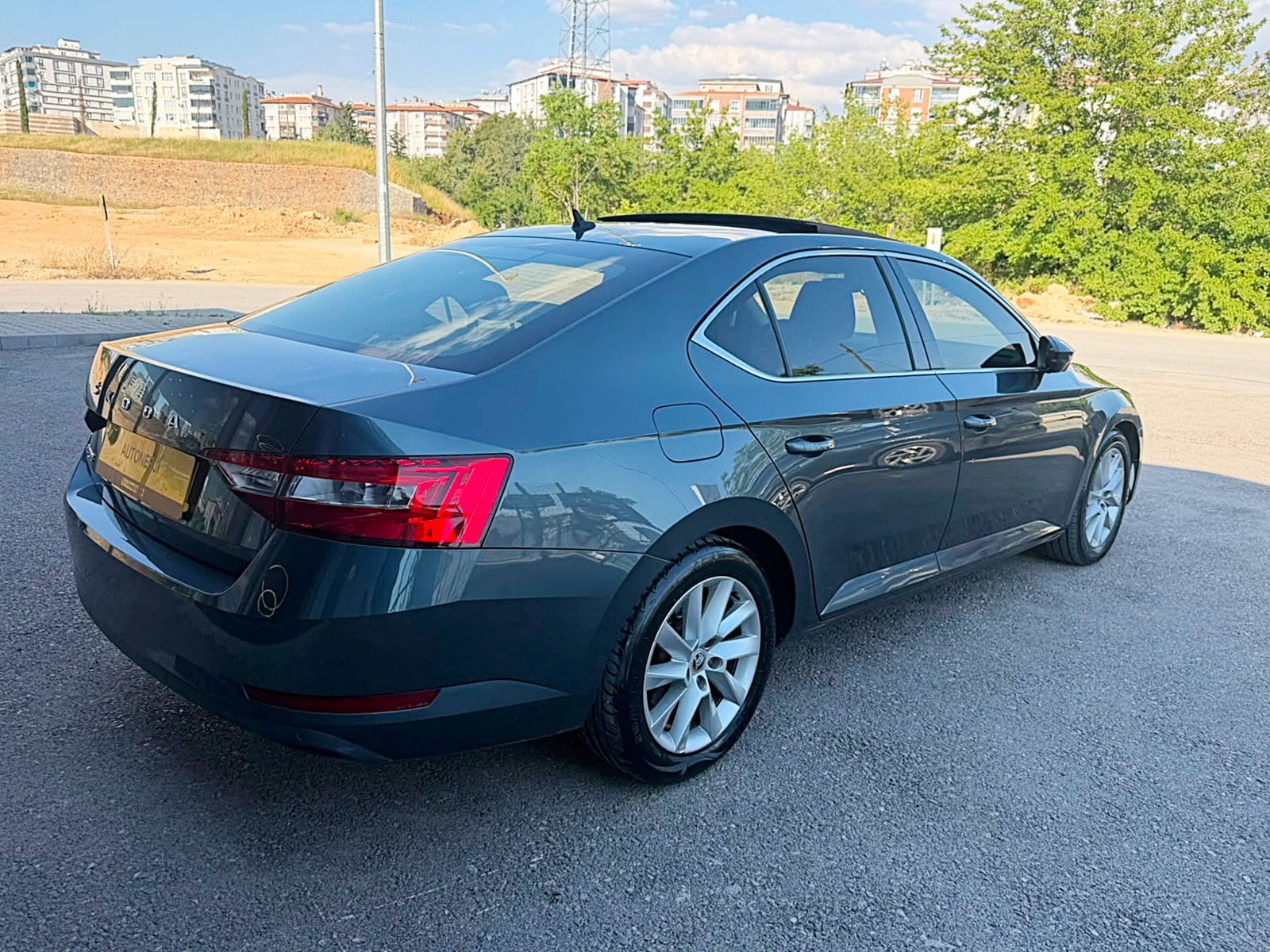 AUTONERJİ'DEN 2020 SKODA SUPERB 1.6 TDI ELİTE CAM TAVAN DSG