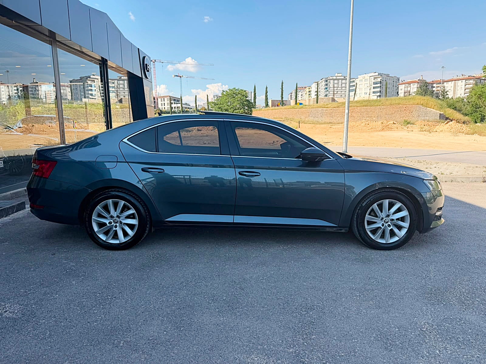 AUTONERJİ'DEN 2020 SKODA SUPERB 1.6 TDI ELİTE CAM TAVAN DSG