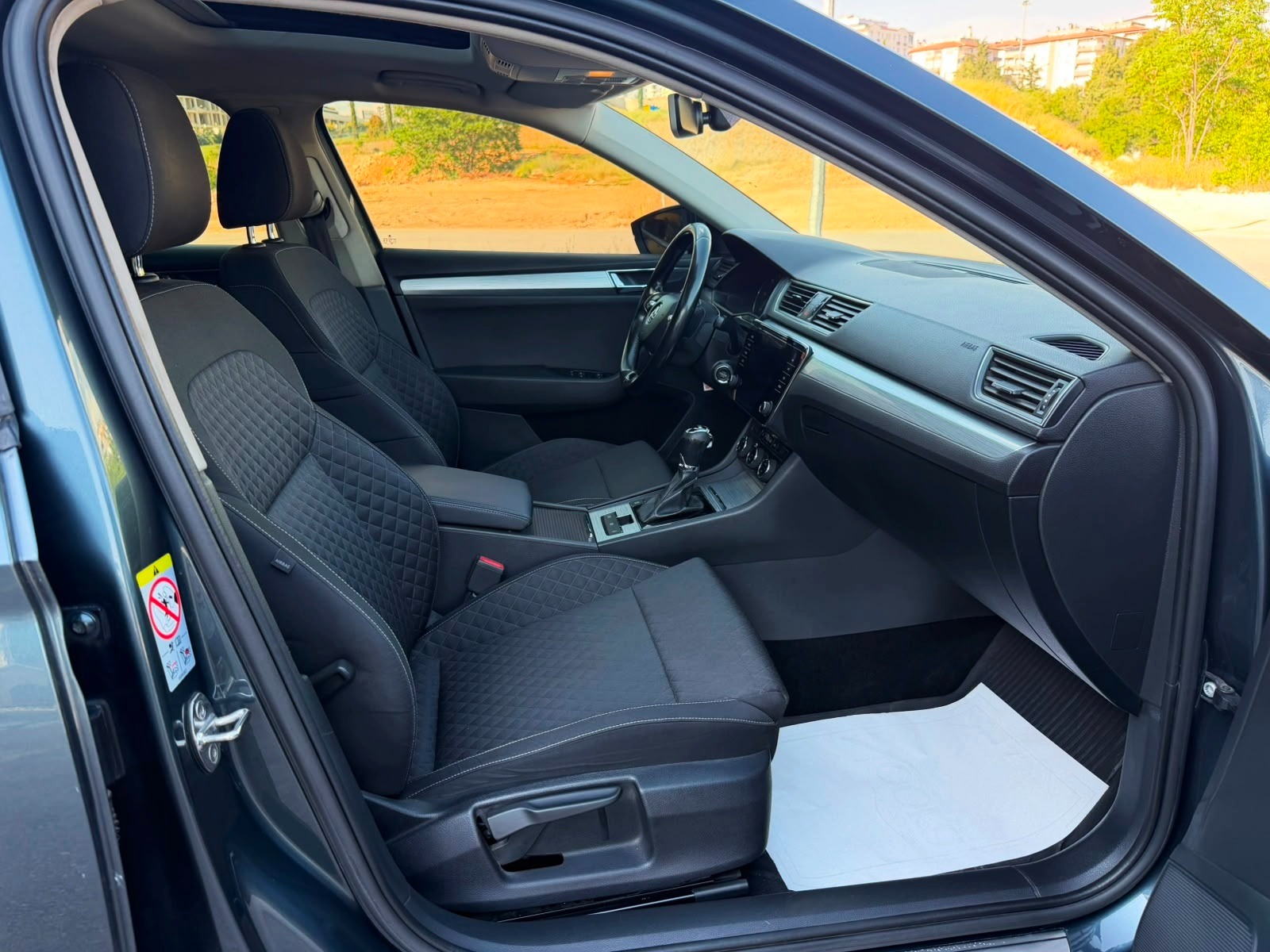 AUTONERJİ'DEN 2020 SKODA SUPERB 1.6 TDI ELİTE CAM TAVAN DSG
